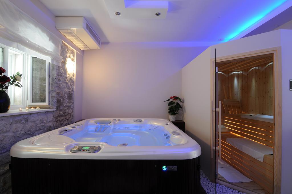 Luxury 