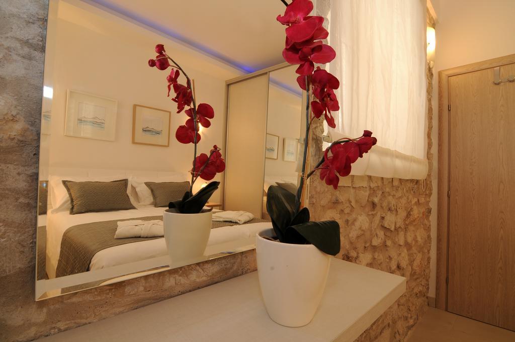 Luxury 